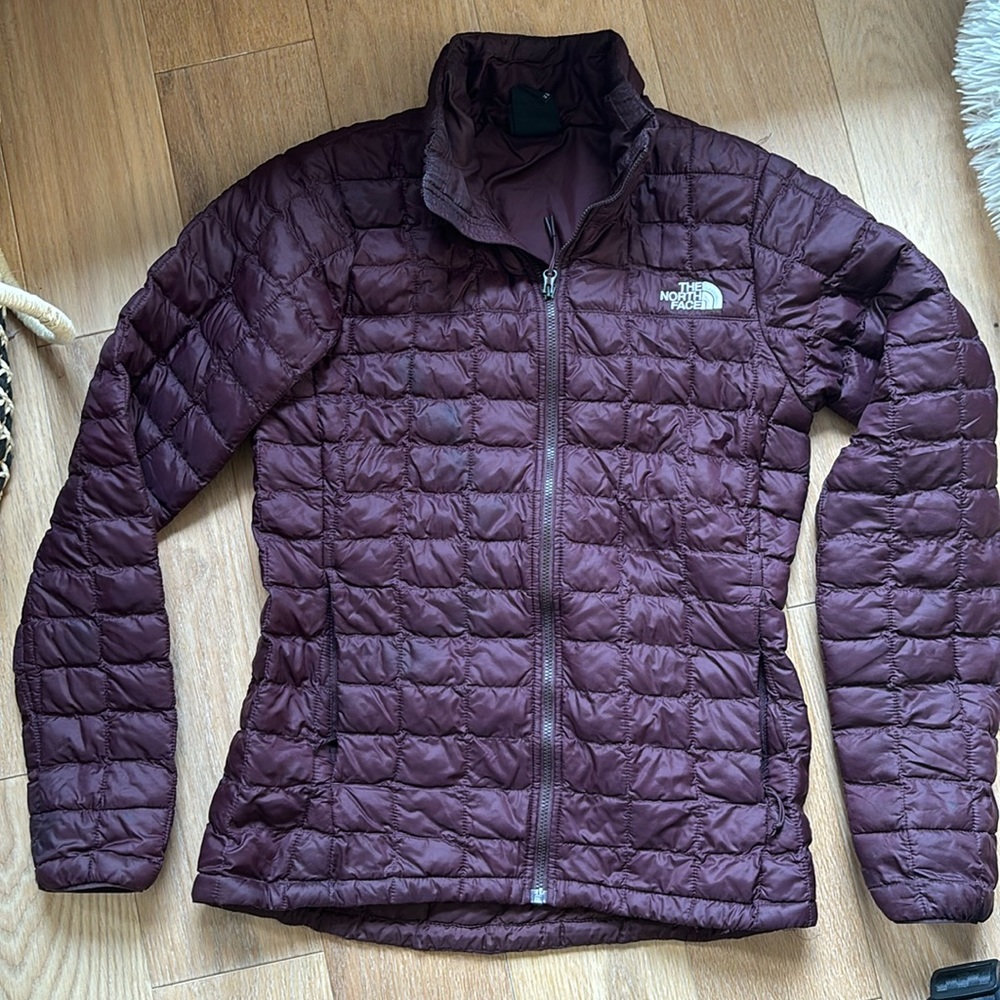 Northface Thermoball Eco burgundy jacket